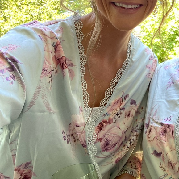 Le Rose Robe - Picture 5 of 5